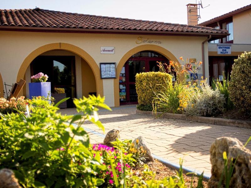 Logis Hotel Restaurant Solenca Nogaro Esterno foto