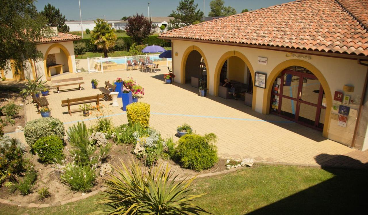 Logis Hotel Restaurant Solenca Nogaro Esterno foto