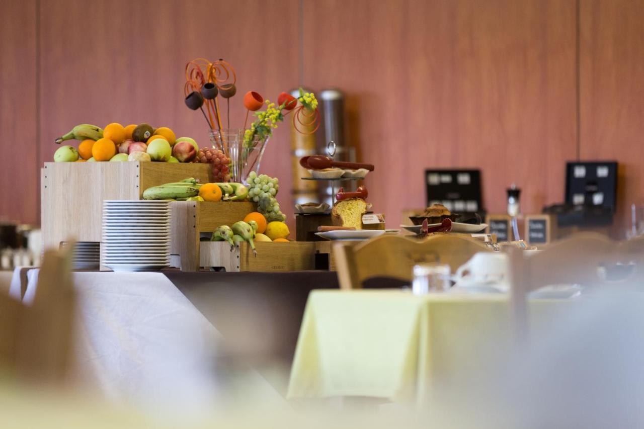 Logis Hotel Restaurant Solenca Nogaro Esterno foto