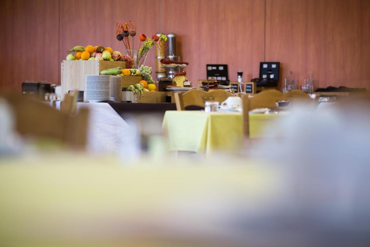 Logis Hotel Restaurant Solenca Nogaro Esterno foto